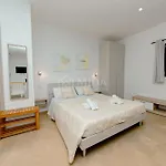 Aria Di Casa 펜션 포르토 세자레오